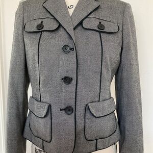 Ann Taylor Gray Wool-Blend Blazer with Black Trim – Sophisticated Tailored Style